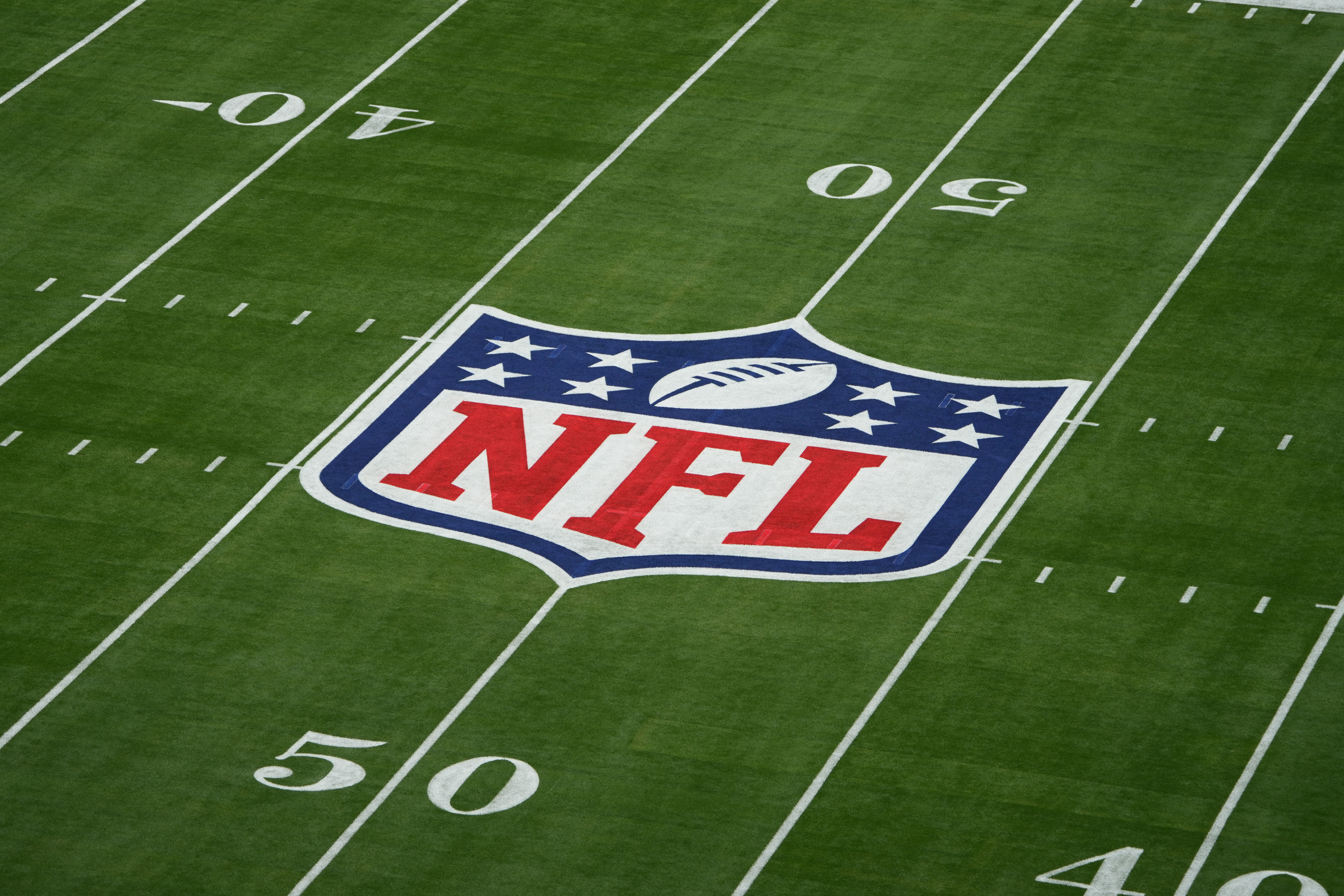 where is today's nfl game being played