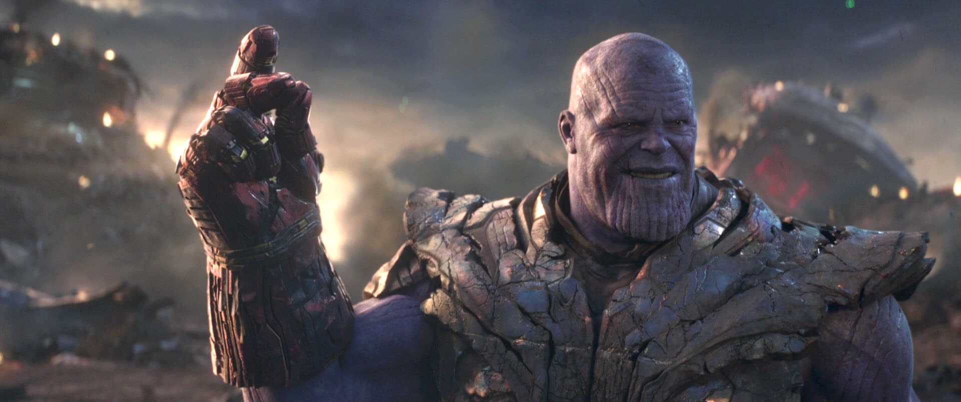 Thanos raises his hand to snap in Avengers: Endgame