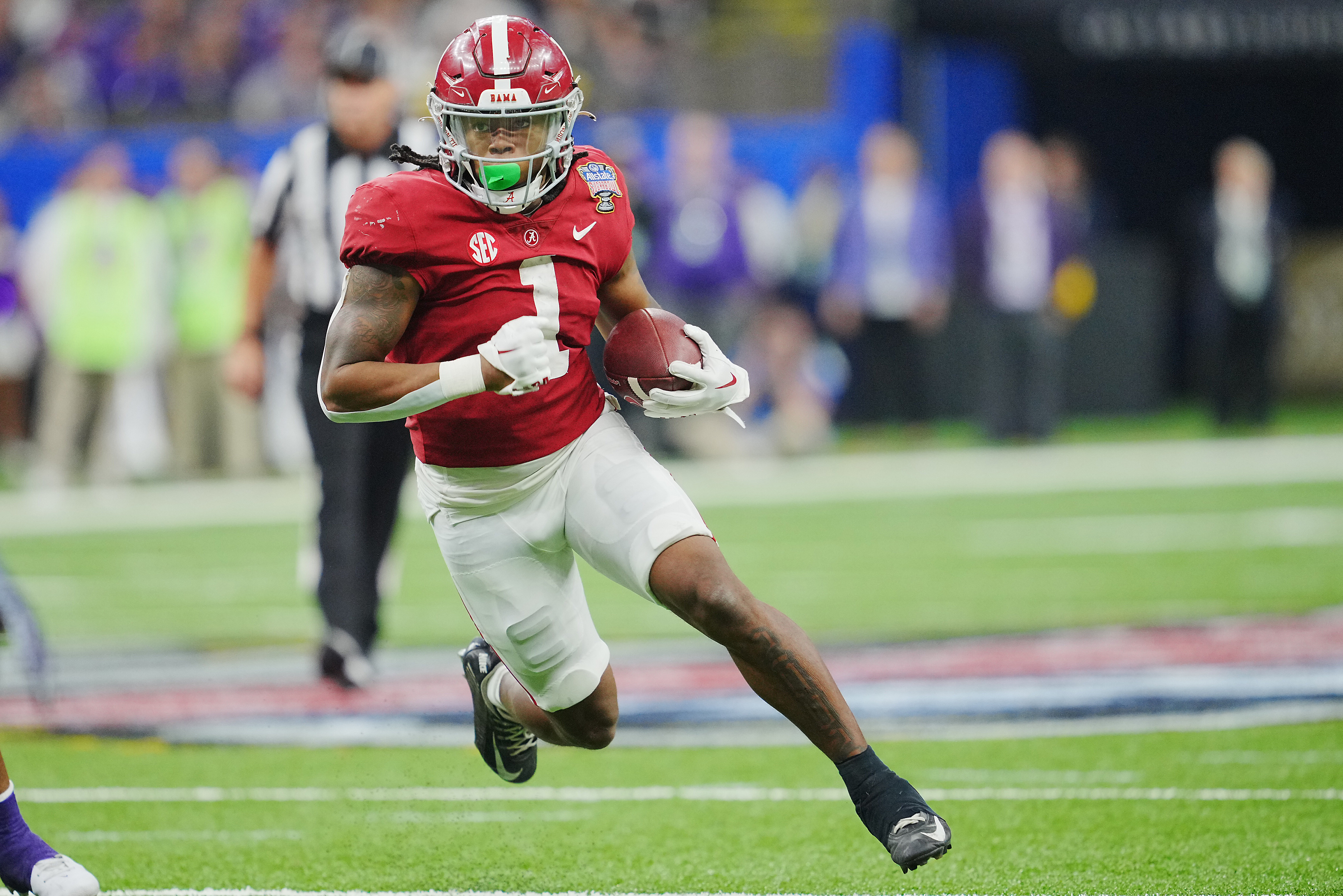 Dec 31, 2022; New Orleans, LA, USA; Alabama Crimson Tide running back Jahmyr Gibbs (1) runs the ball against the Kansas State Wildcats during the second half in the 2022 Sugar Bowl at Caesars Superdome. Mandatory Credit: Andrew Wevers