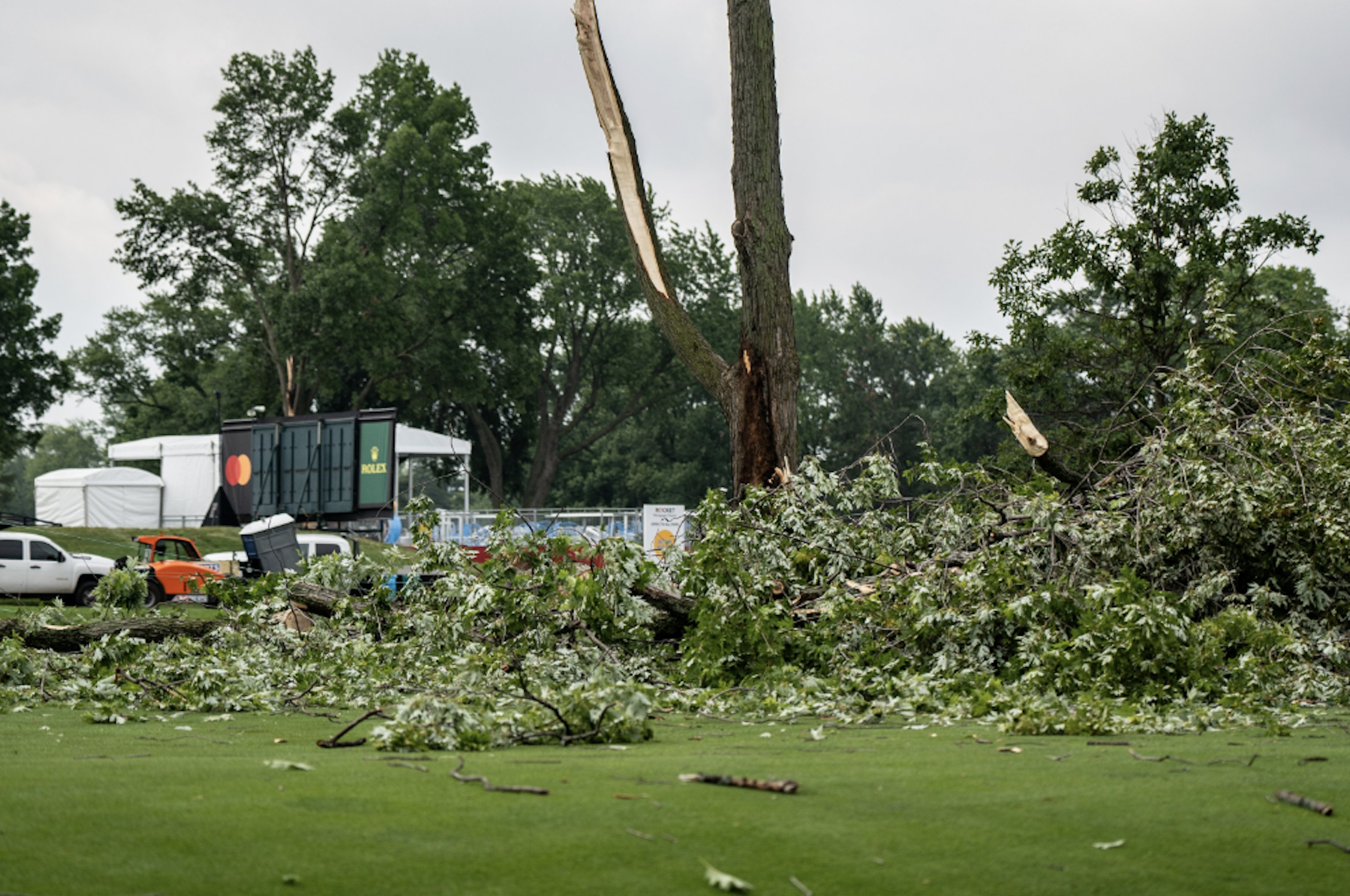 PGA Tour: Rocket Mortgage Classic course in Detroit battered by storm -  SBNation.com