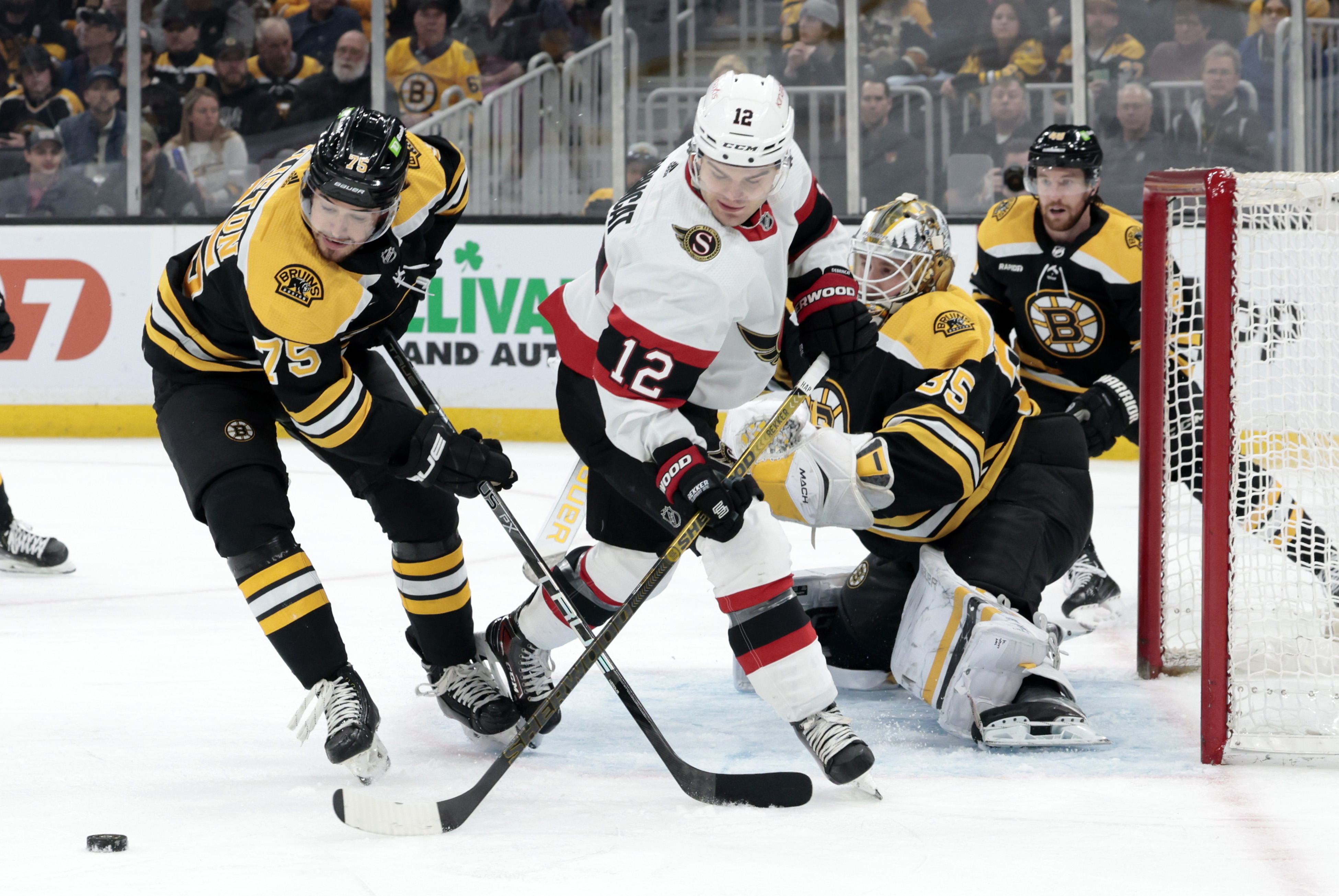 NHL: MAR 21 Senators at Bruins