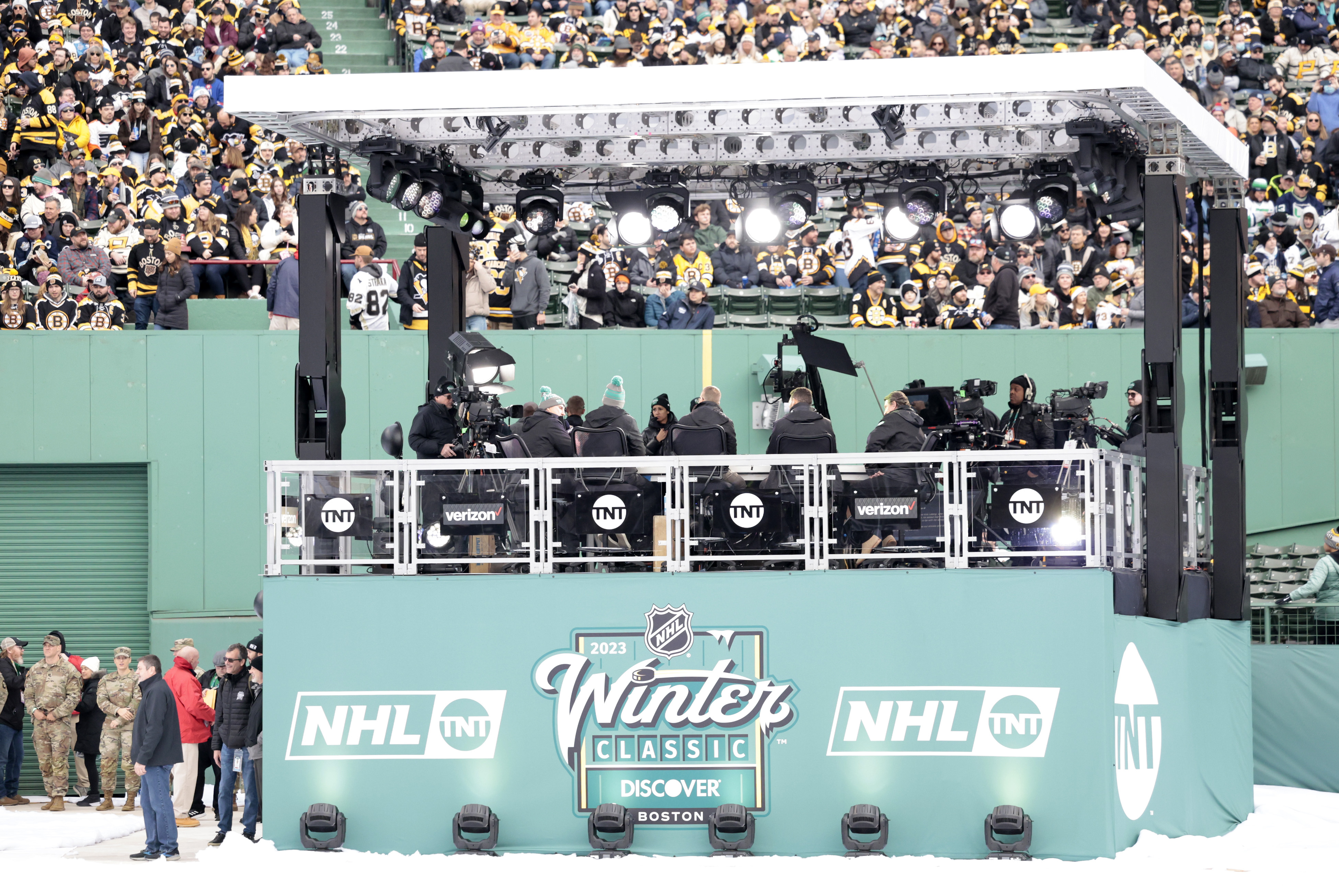 NHL: JAN 02 2023 Winter Classic - Penguins at Bruins