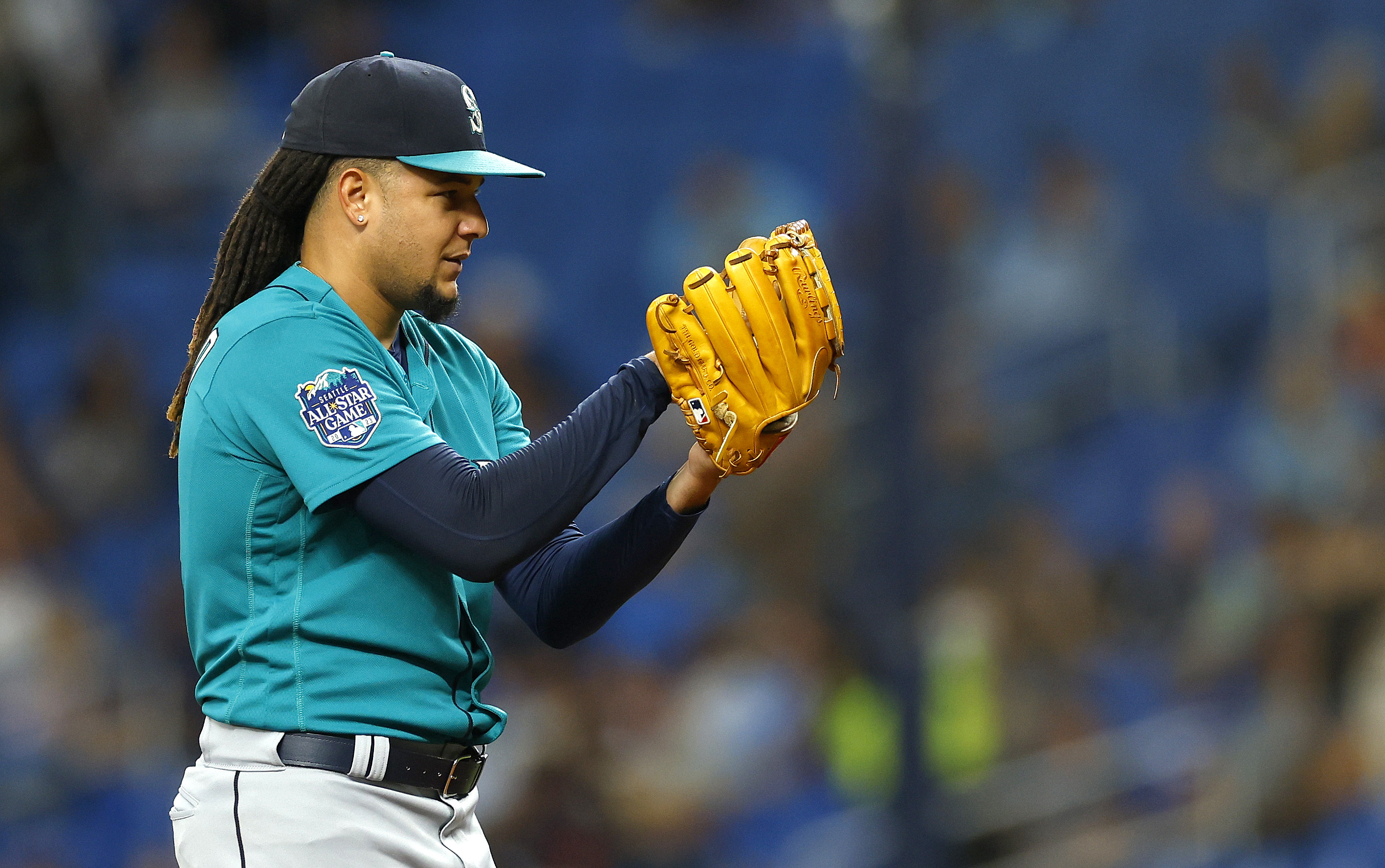 Luis Castillo #58 of the Seattle Mariners pitches during a game `ax at Tropicana Field on September 07, 2023 in St Petersburg, Florida.