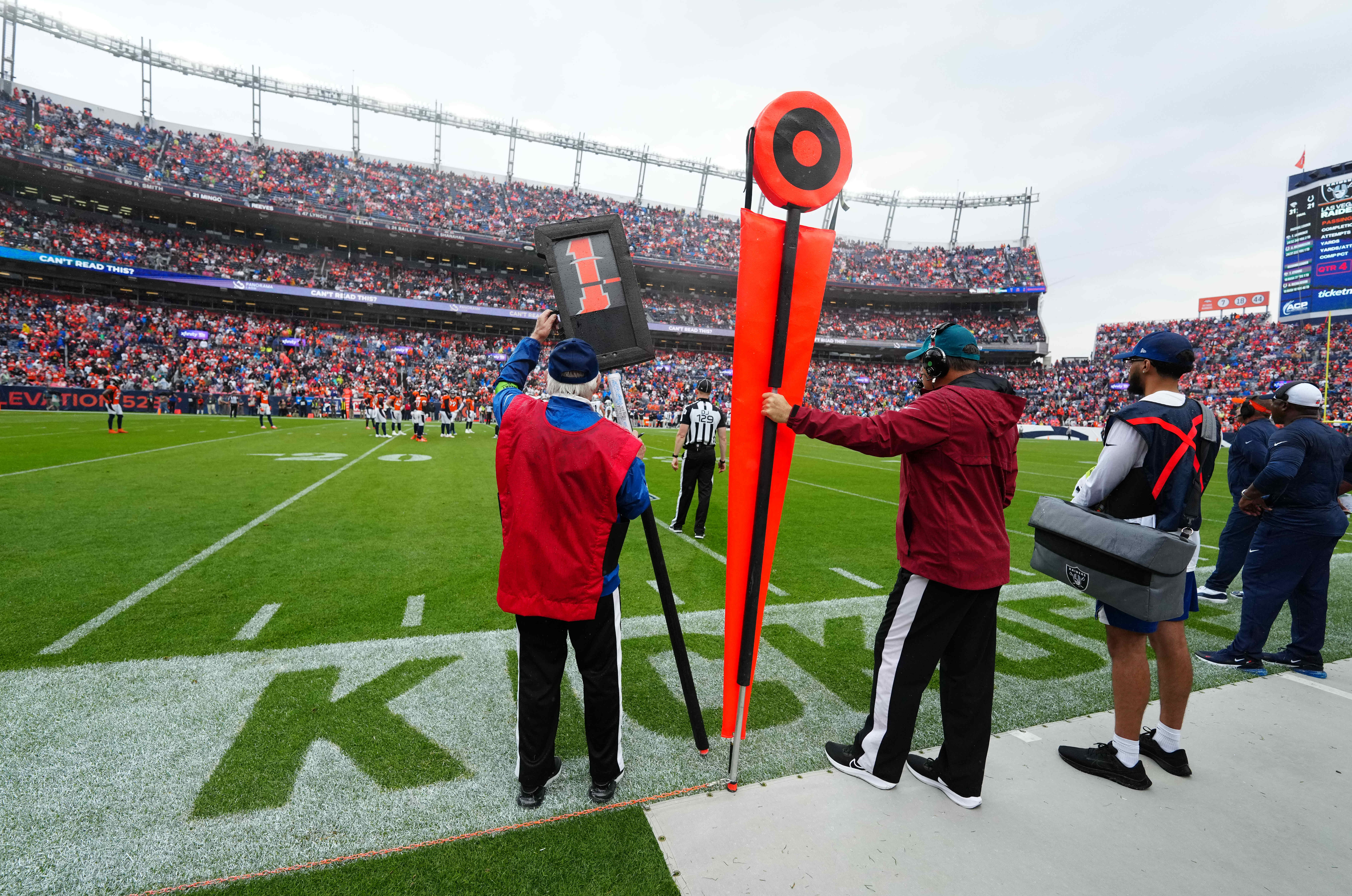 What TV channel is Commanders-Broncos on today? Live stream, how to watch  online, time 