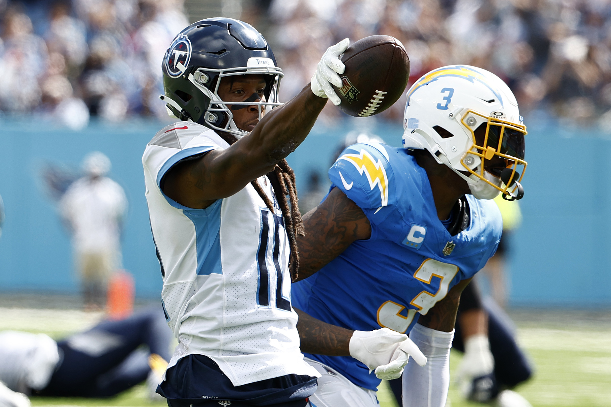 Los Angeles Chargers v Tennessee Titans
