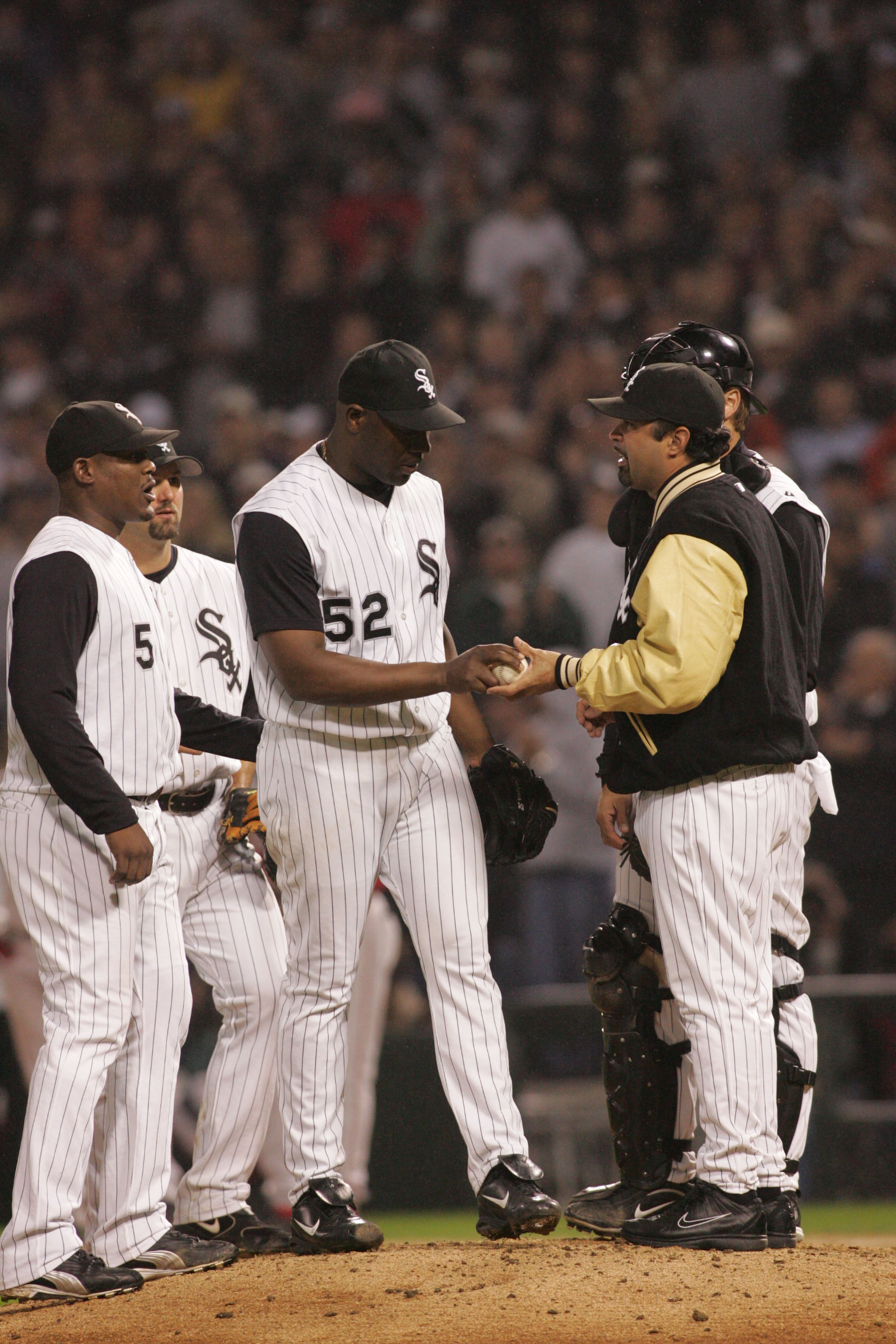 MLB ALCS 2005: L.A Angels at Chicago White Sox - Game 1