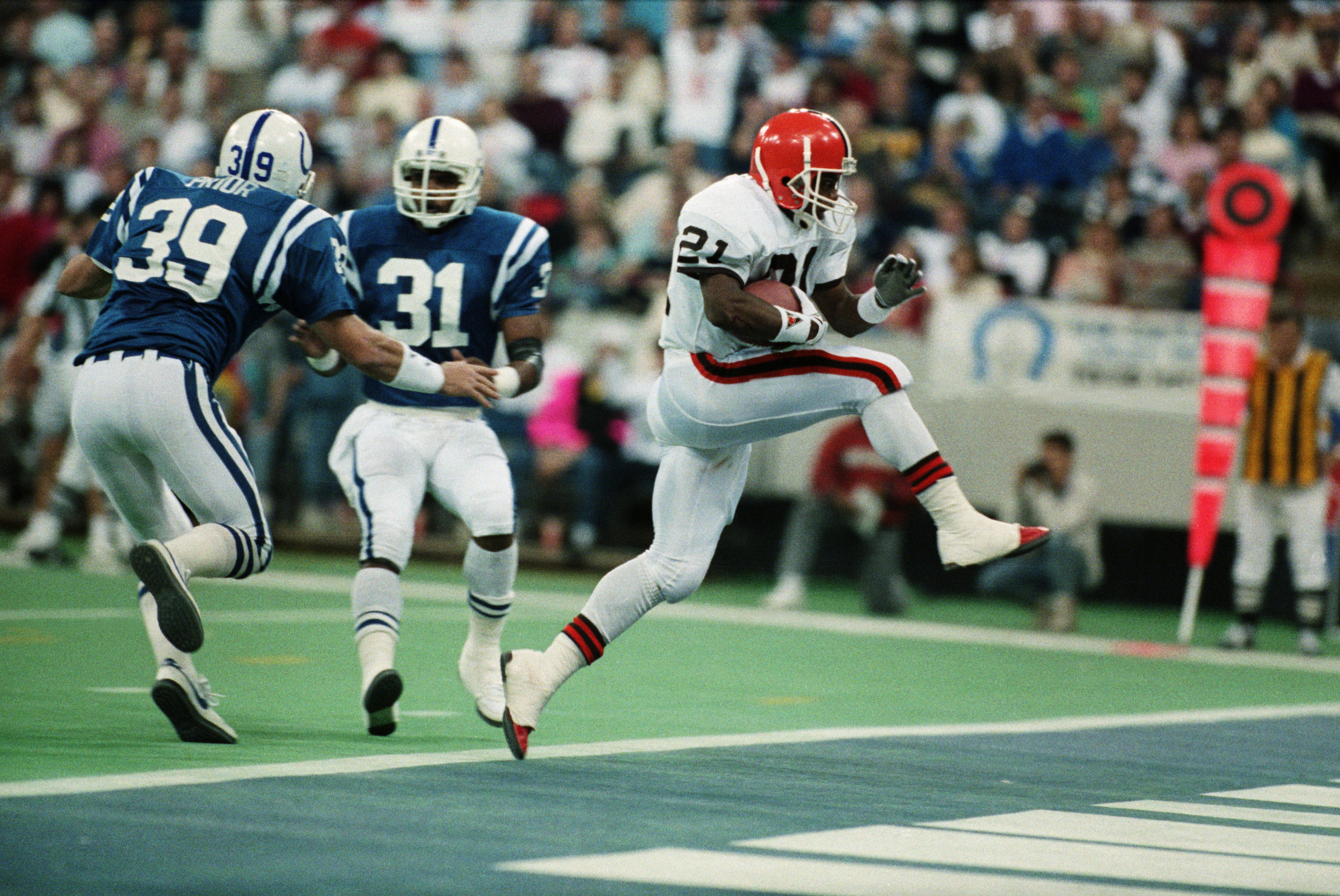 Eric Metcalf High-stepping Into End Zone