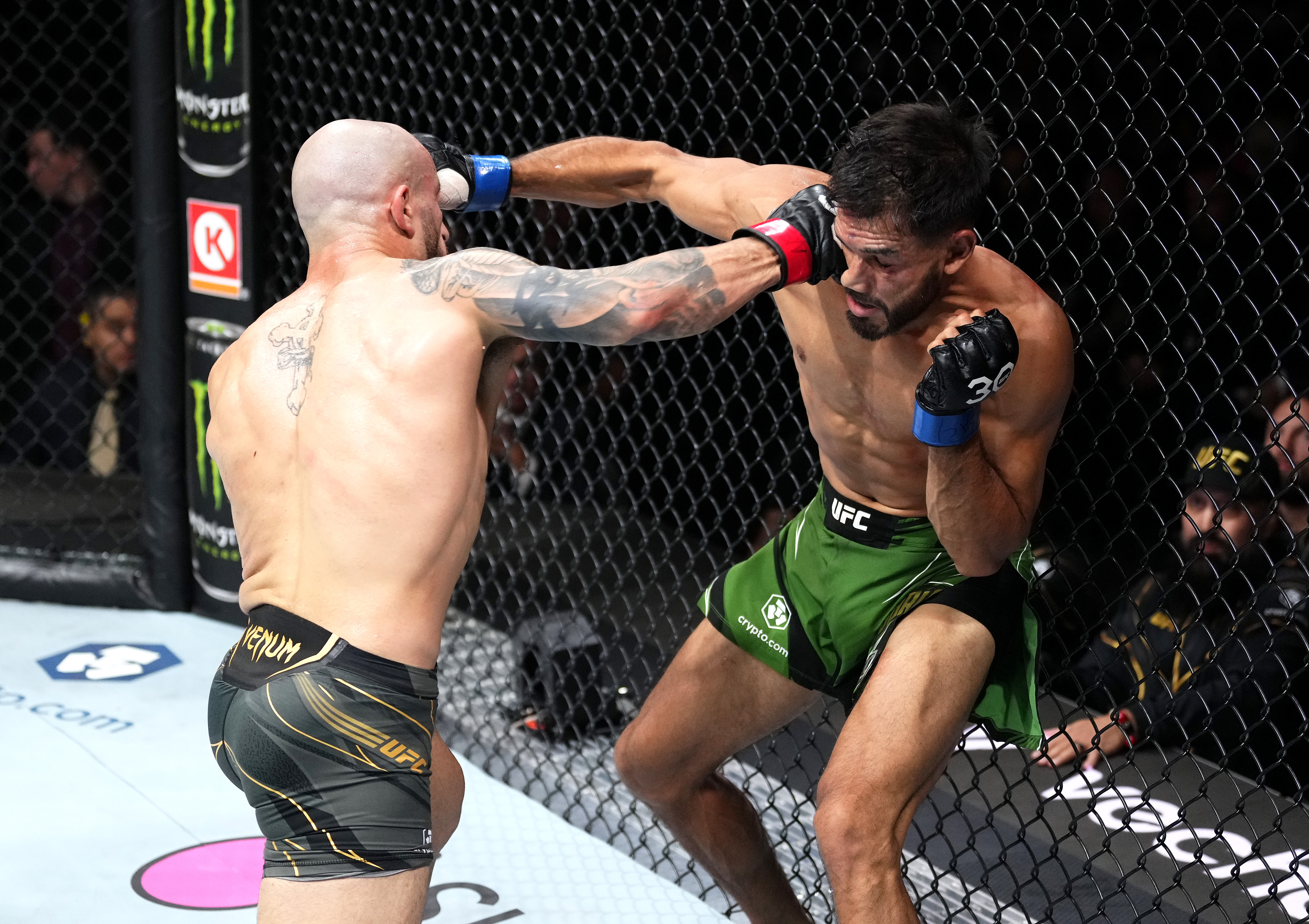 UFC 290: Volkanovski v Rodriguez