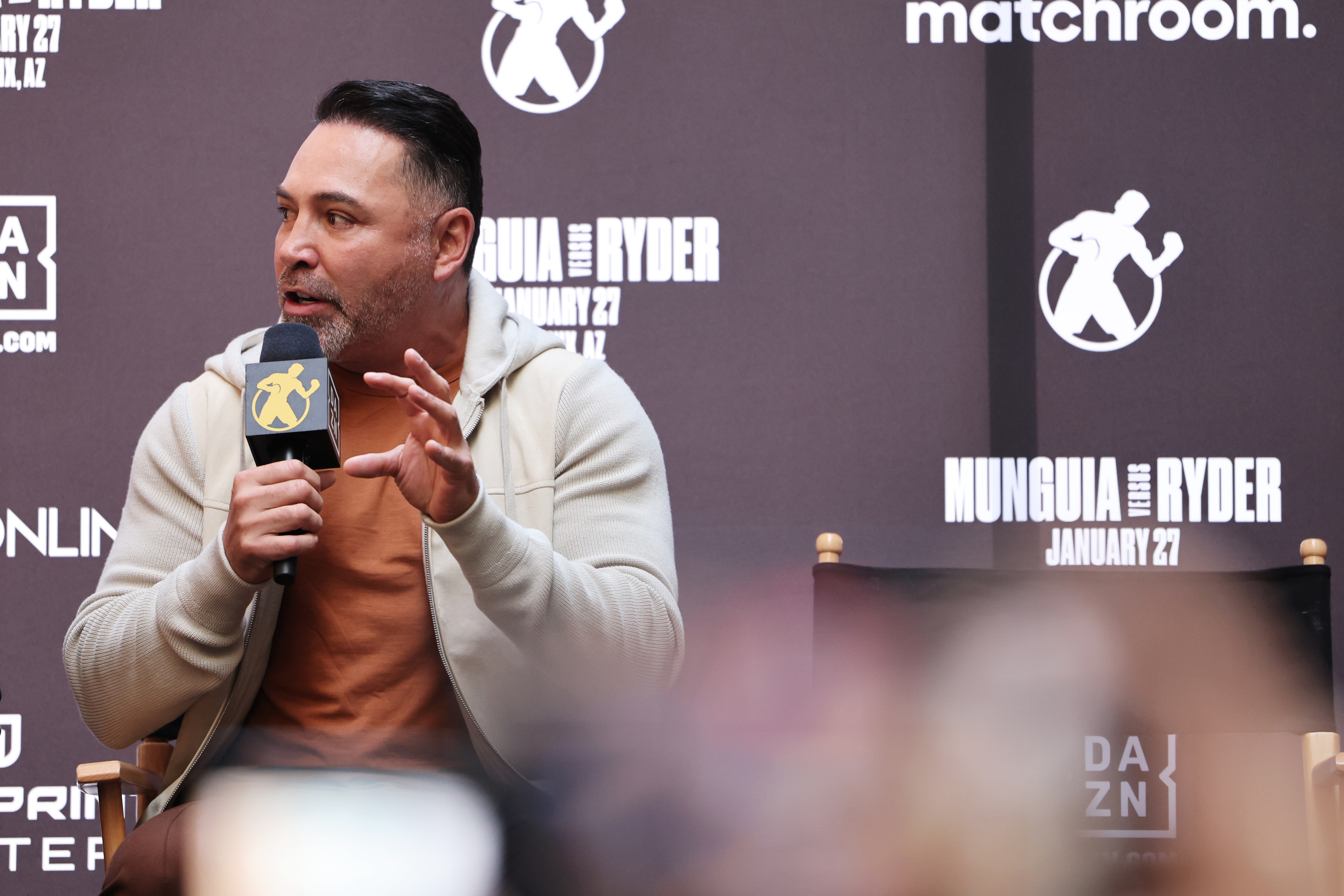 Oscar De La Hoya continues to push for promoters and broadcasters to work together.